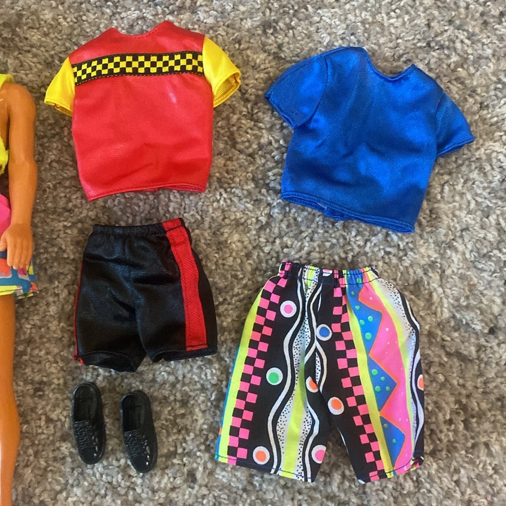 Vintage 1990 Hawaiian fun Ken doll.  Includes all accessories shown.  Preowned - Picture 2 of 4